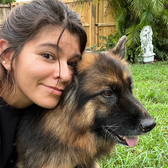 Meet your Posher, Michelle - Picture 1 of 1